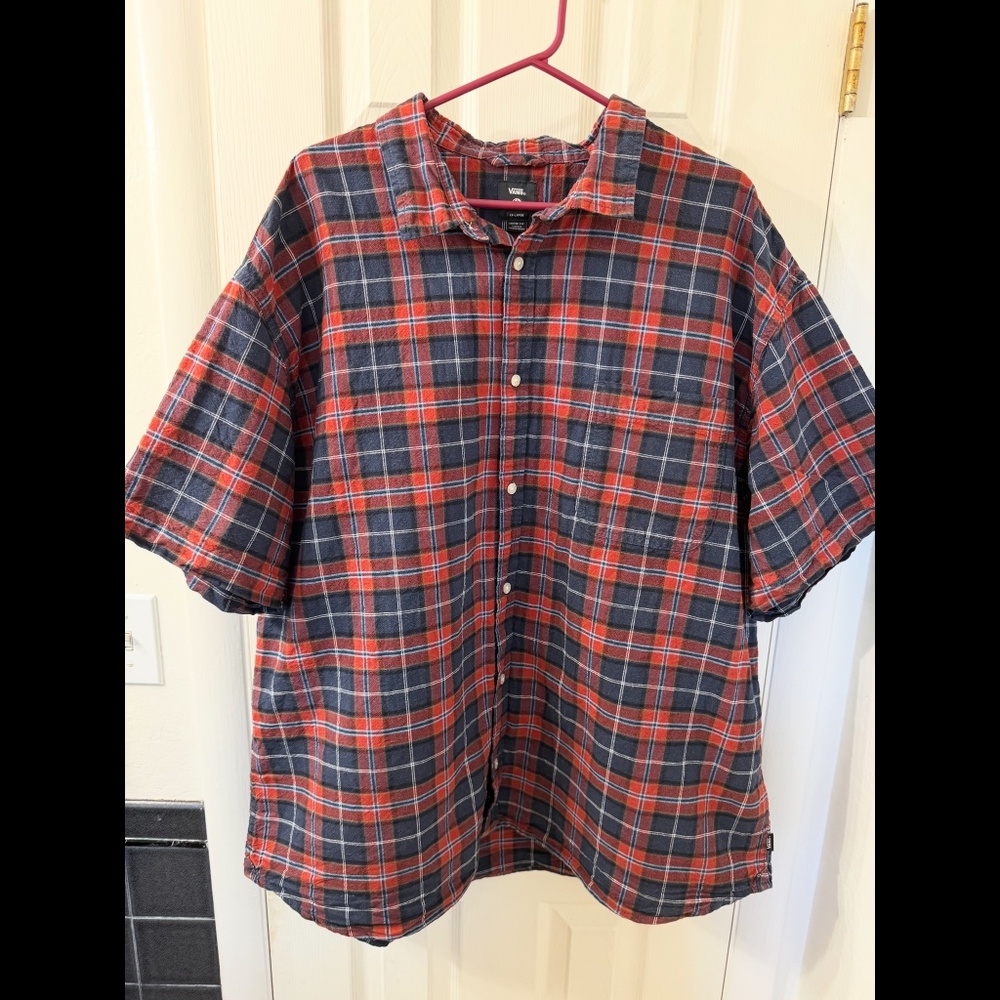 Vans Men’s Red and Navy Blue Plaid Button up Shirt with Pocket. Size XXL